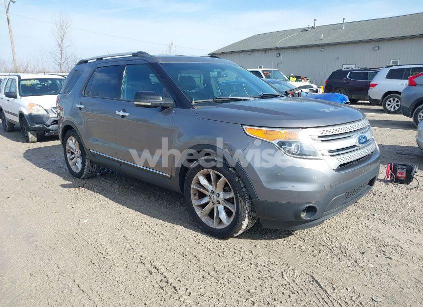 2012 Ford Explorer XLT (VIN 1FMHK7D82CGA16438) main photo
