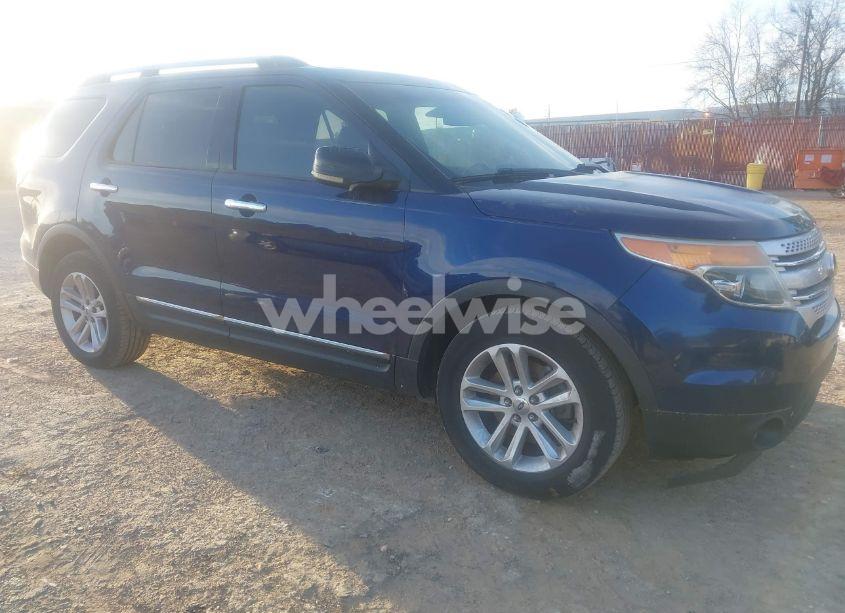 2011 Ford Explorer XLT (VIN 1FMHK7D83BGA15202) main photo