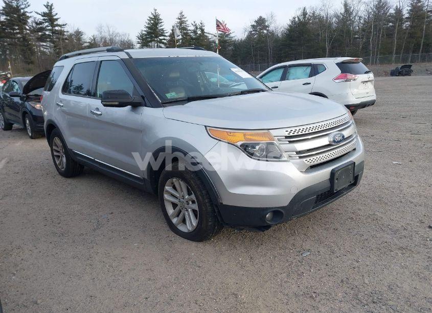 2011 Ford Explorer XLT (VIN 1FMHK7D83BGA23980) main photo