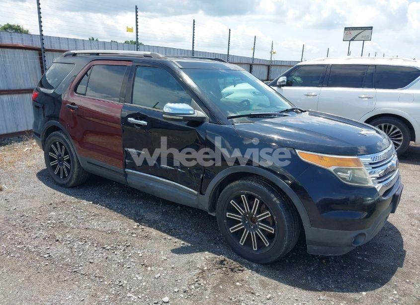 2012 Ford Explorer XLT (VIN 1FMHK7D83CGA34527) main photo