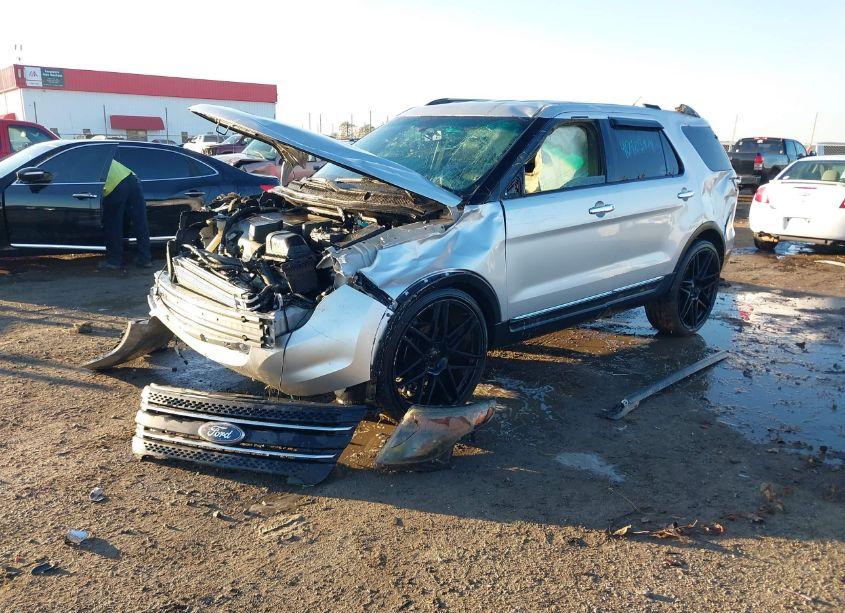 Photo 2 of 2012 Ford Explorer XLT (VIN 1FMHK7D83CGA54664)