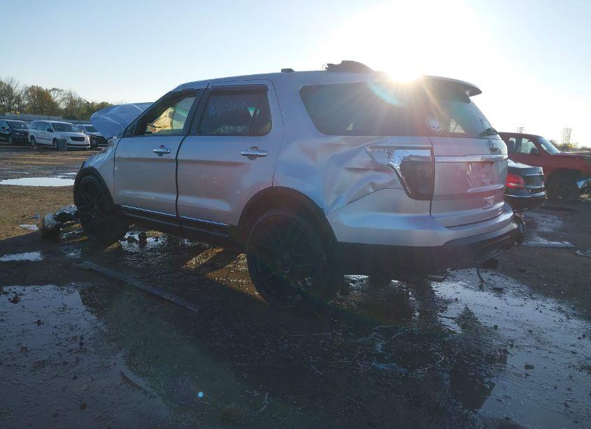 Photo 3 of 2012 Ford Explorer XLT (VIN 1FMHK7D83CGA54664)