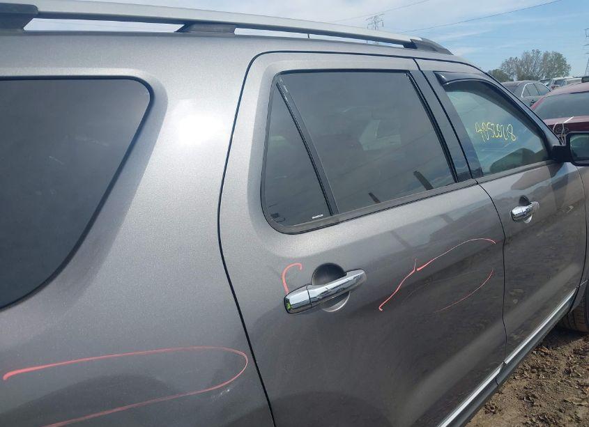 Photo 13 of 2012 Ford Explorer XLT (VIN 1FMHK7D83CGA54969)