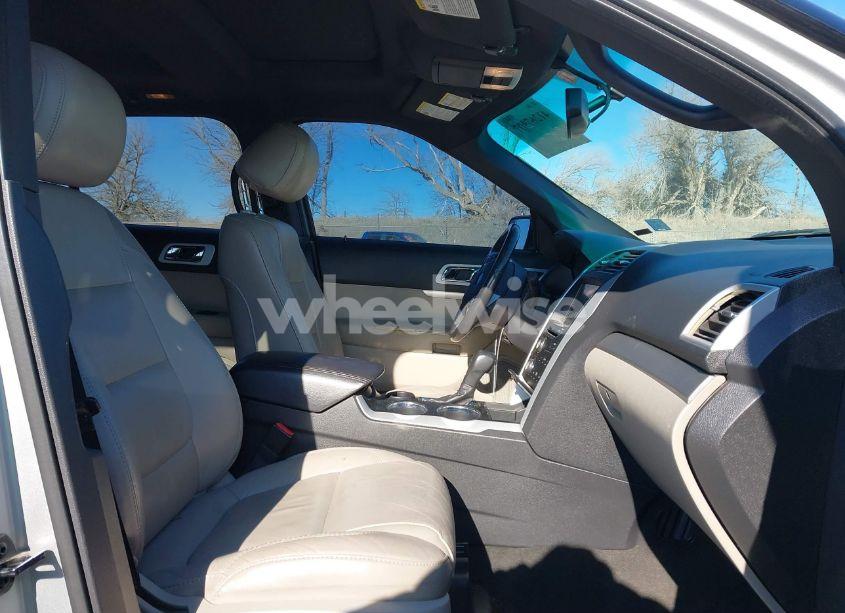 Photo 5 of 2011 Ford Explorer XLT (VIN 1FMHK7D84BGA60990)