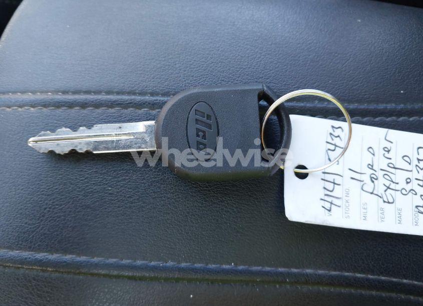 Photo 11 of 2011 Ford Explorer XLT (VIN 1FMHK7D85BGA24337)