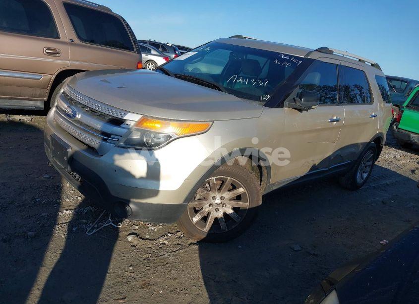 Photo 2 of 2011 Ford Explorer XLT (VIN 1FMHK7D85BGA24337)