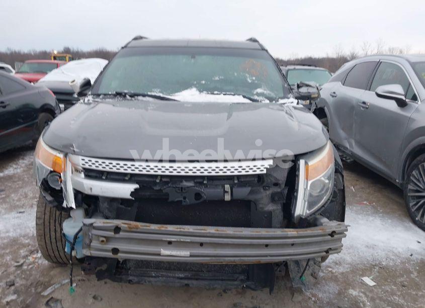 Photo 13 of 2011 Ford Explorer XLT (VIN 1FMHK7D85BGA37928)