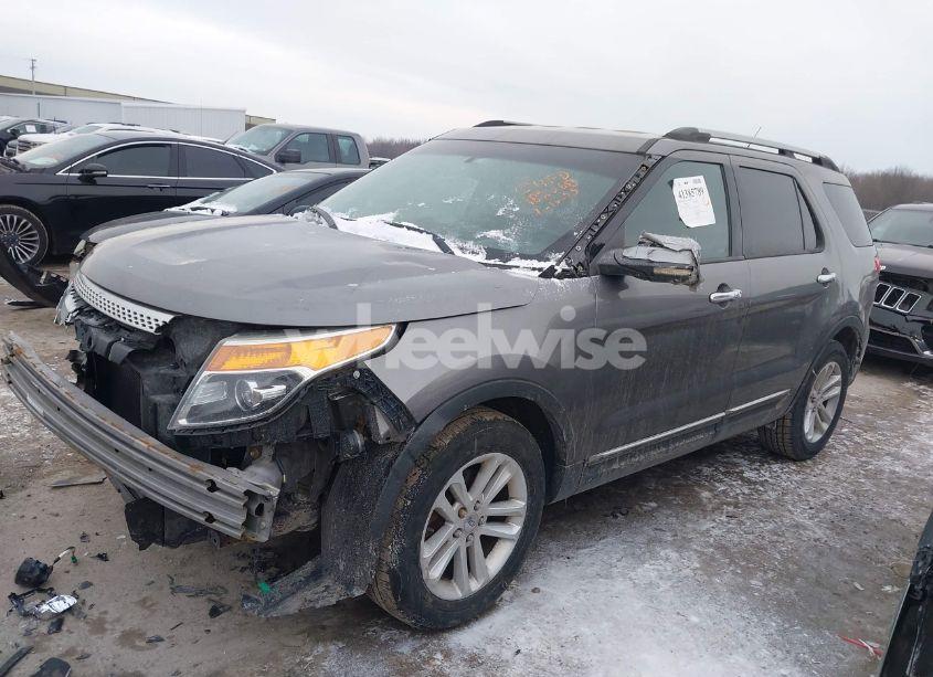 Photo 2 of 2011 Ford Explorer XLT (VIN 1FMHK7D85BGA37928)