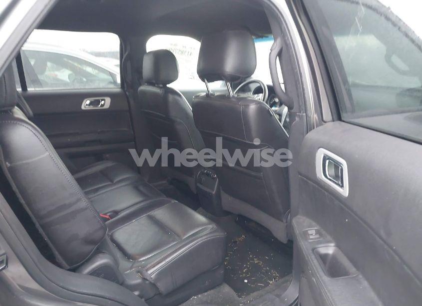 Photo 8 of 2011 Ford Explorer XLT (VIN 1FMHK7D85BGA37928)