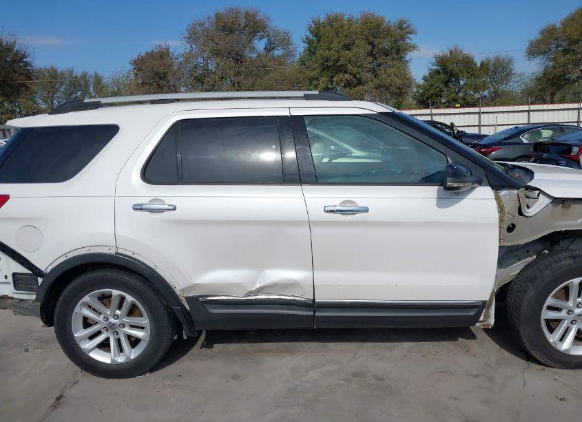 Photo 14 of 2011 Ford Explorer XLT (VIN 1FMHK7D85BGA81573)