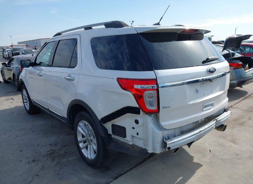Photo 3 of 2011 Ford Explorer XLT (VIN 1FMHK7D85BGA81573)