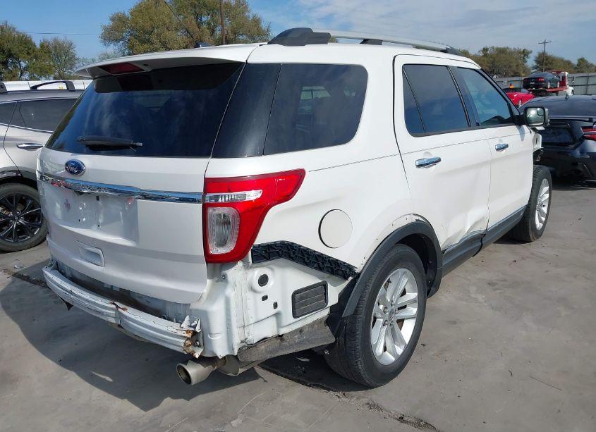 Photo 4 of 2011 Ford Explorer XLT (VIN 1FMHK7D85BGA81573)
