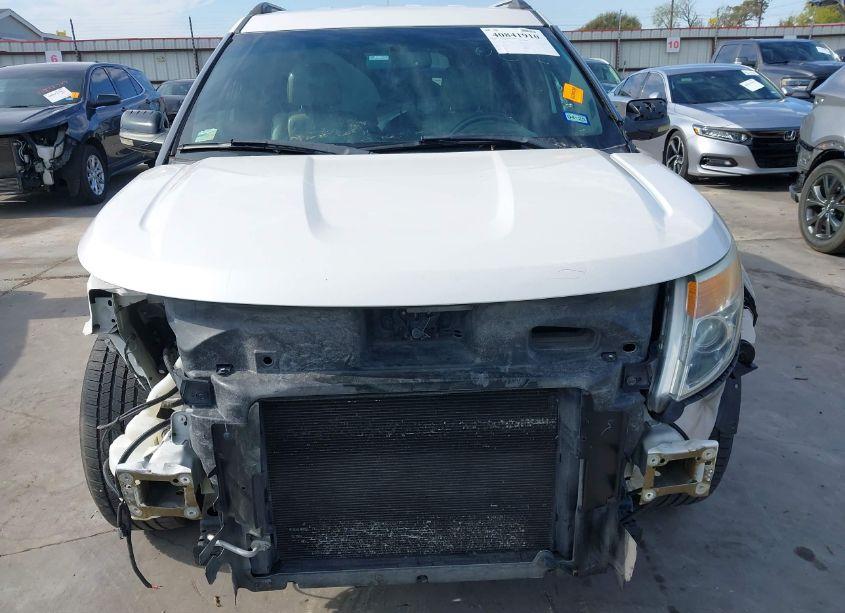 Photo 6 of 2011 Ford Explorer XLT (VIN 1FMHK7D85BGA81573)