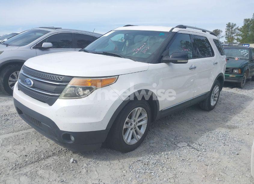 Photo 2 of 2012 Ford Explorer XLT (VIN 1FMHK7D85CGA07121)