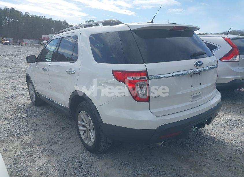 Photo 3 of 2012 Ford Explorer XLT (VIN 1FMHK7D85CGA07121)