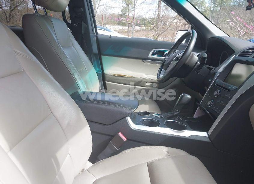 Photo 5 of 2012 Ford Explorer XLT (VIN 1FMHK7D85CGA07121)