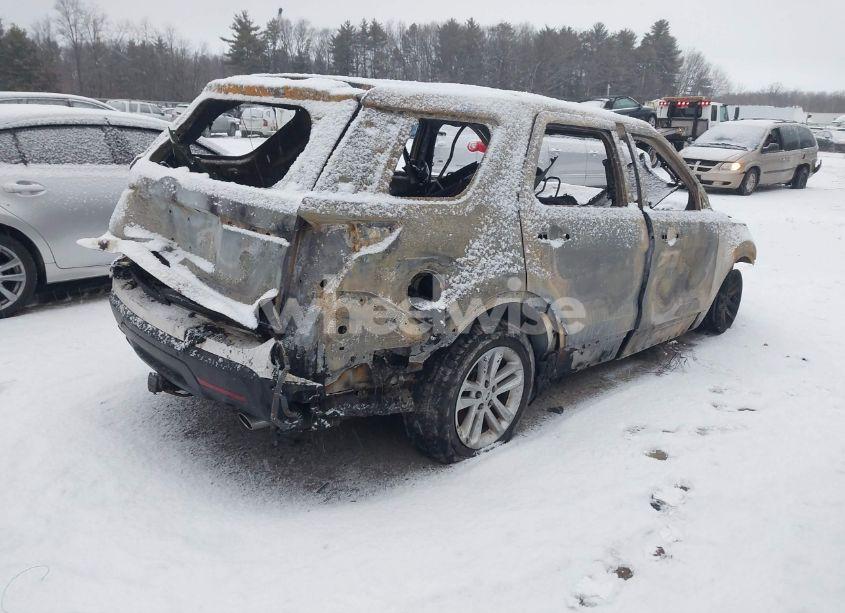 Photo 4 of 2012 Ford Explorer XLT (VIN 1FMHK7D85CGA38305)