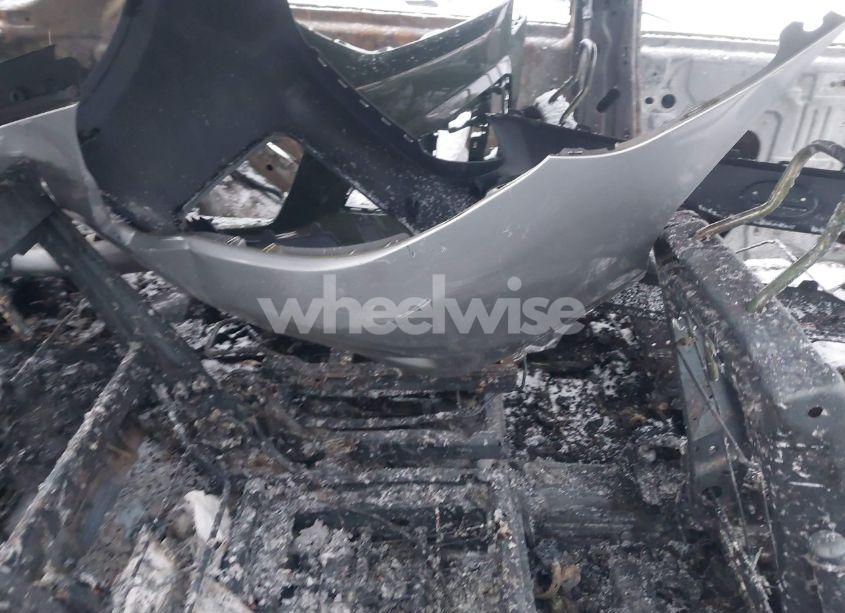 Photo 8 of 2012 Ford Explorer XLT (VIN 1FMHK7D85CGA38305)