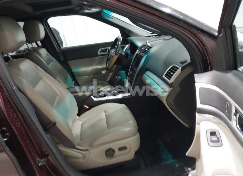 Photo 5 of 2011 Ford Explorer XLT (VIN 1FMHK7D86BGA11516)