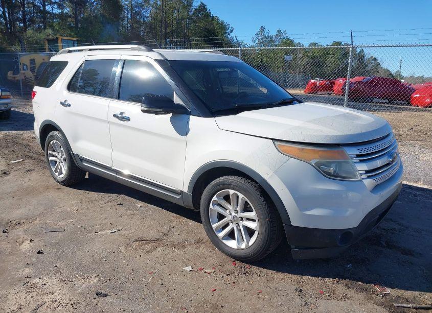 2011 Ford Explorer XLT (VIN 1FMHK7D86BGA94087) main photo