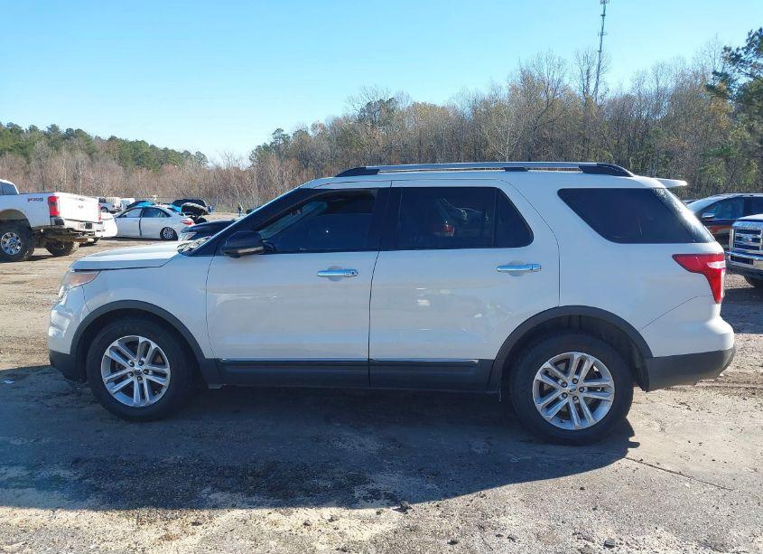 Photo 14 of 2011 Ford Explorer XLT (VIN 1FMHK7D86BGA94087)