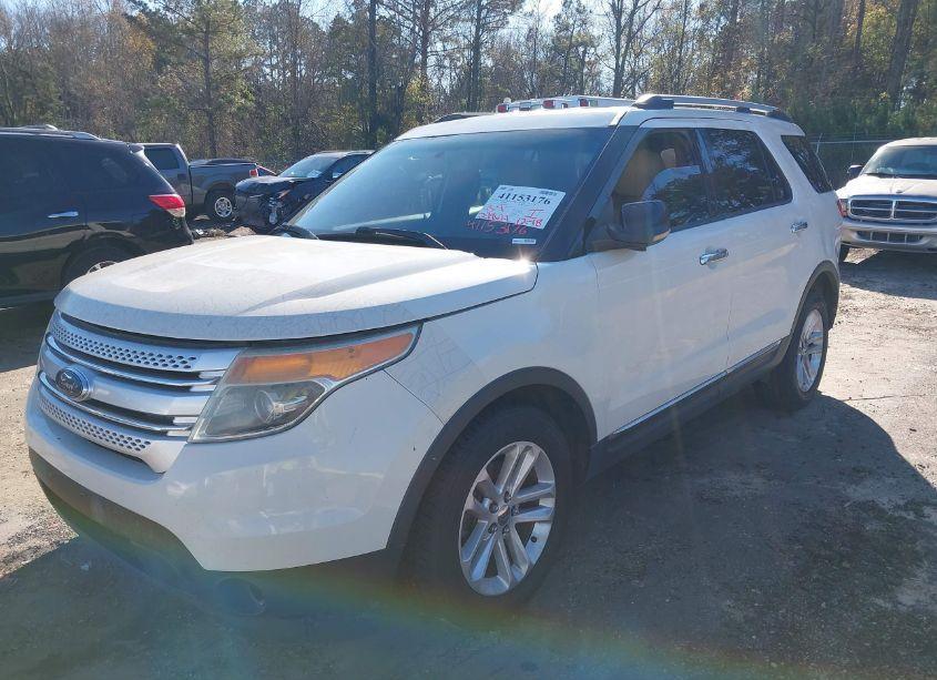 Photo 2 of 2011 Ford Explorer XLT (VIN 1FMHK7D86BGA94087)