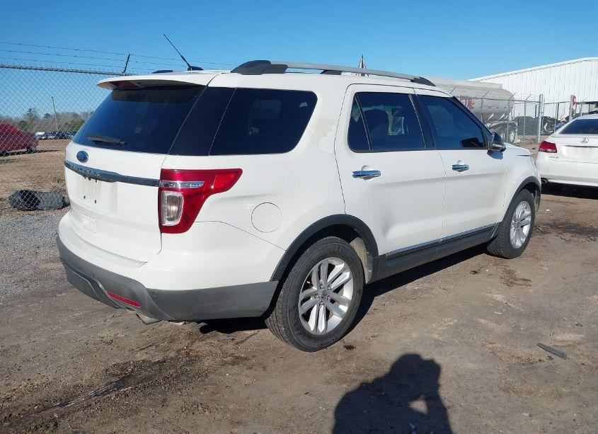 Photo 4 of 2011 Ford Explorer XLT (VIN 1FMHK7D86BGA94087)