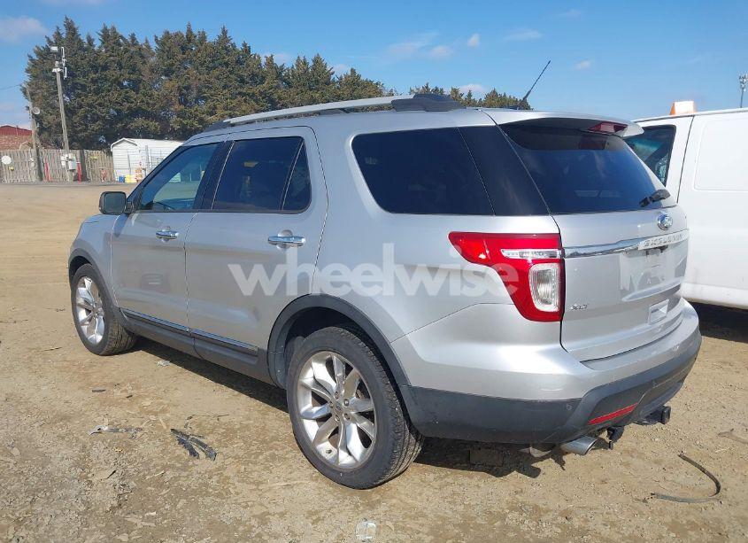 Photo 3 of 2011 Ford Explorer XLT (VIN 1FMHK7D87BGA59803)
