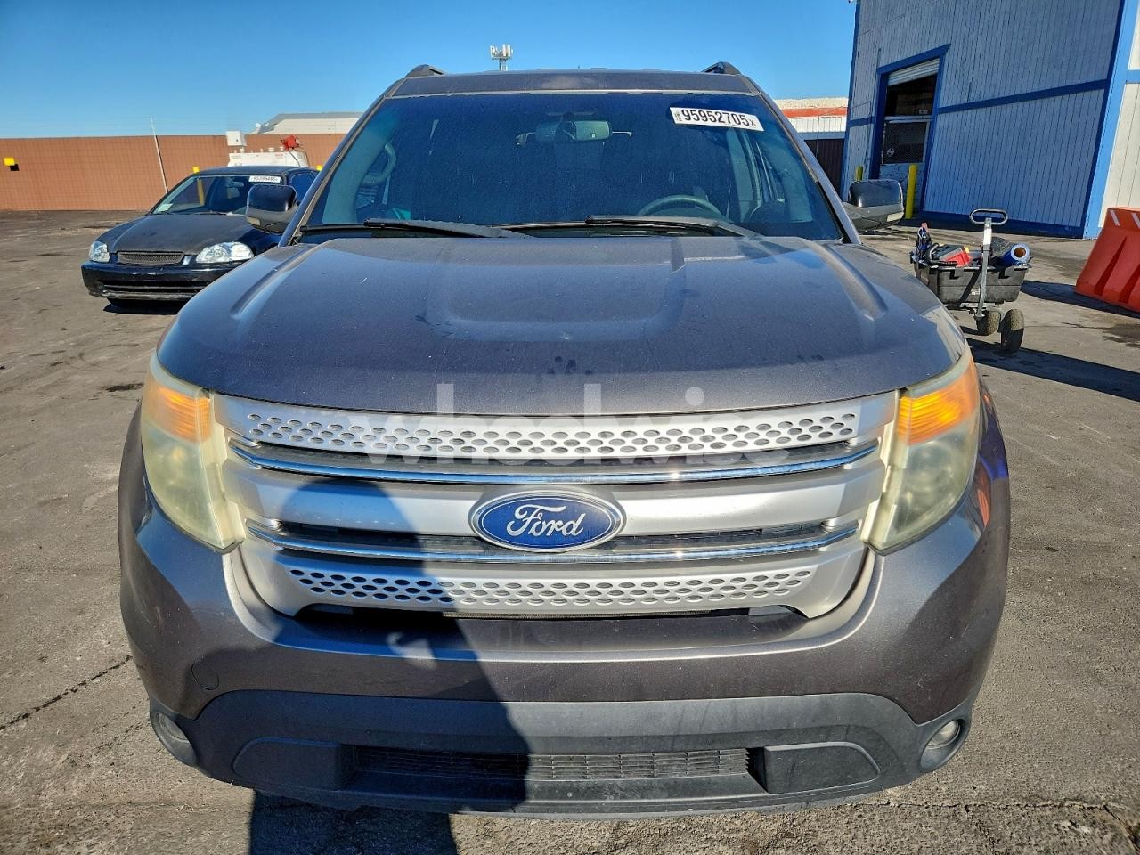 Photo 5 of 2011 FORD EXPLORER XLT (VIN 1FMHK7D87BGA73197)