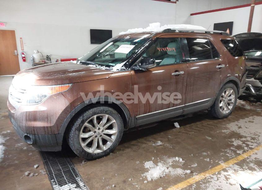 Photo 2 of 2012 Ford Explorer XLT (VIN 1FMHK7D87CGA04334)