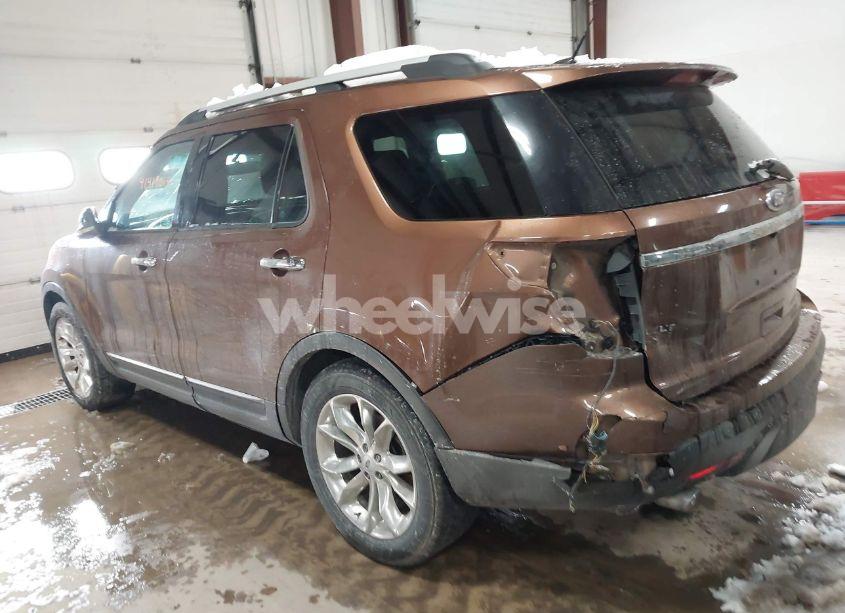 Photo 3 of 2012 Ford Explorer XLT (VIN 1FMHK7D87CGA04334)