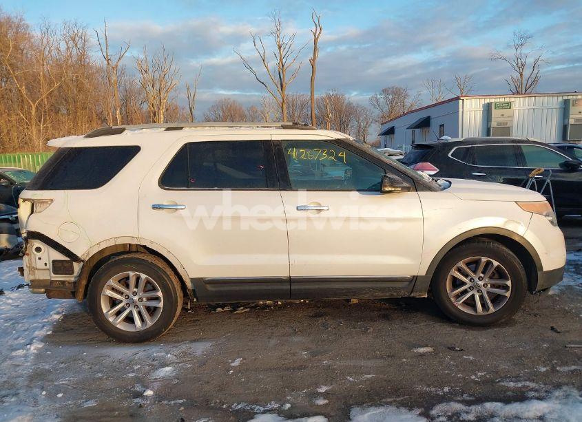 Photo 14 of 2011 Ford Explorer XLT (VIN 1FMHK7D88BGA44341)