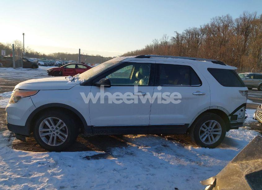 Photo 15 of 2011 Ford Explorer XLT (VIN 1FMHK7D88BGA44341)