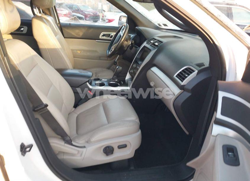 Photo 5 of 2011 Ford Explorer XLT (VIN 1FMHK7D88BGA44341)