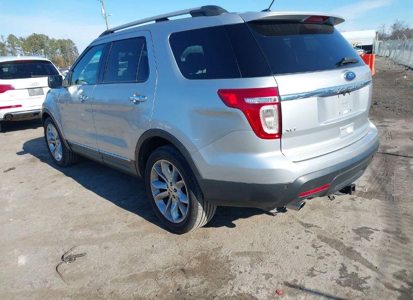 Photo 3 of 2011 Ford Explorer XLT (VIN 1FMHK7D88BGA63360)
