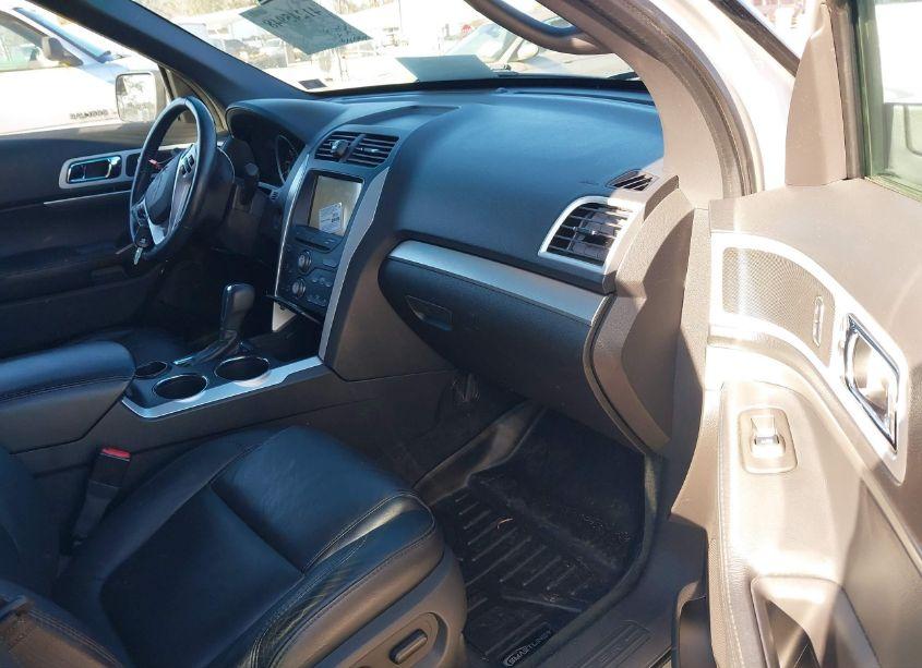 Photo 5 of 2011 Ford Explorer XLT (VIN 1FMHK7D88BGA63360)