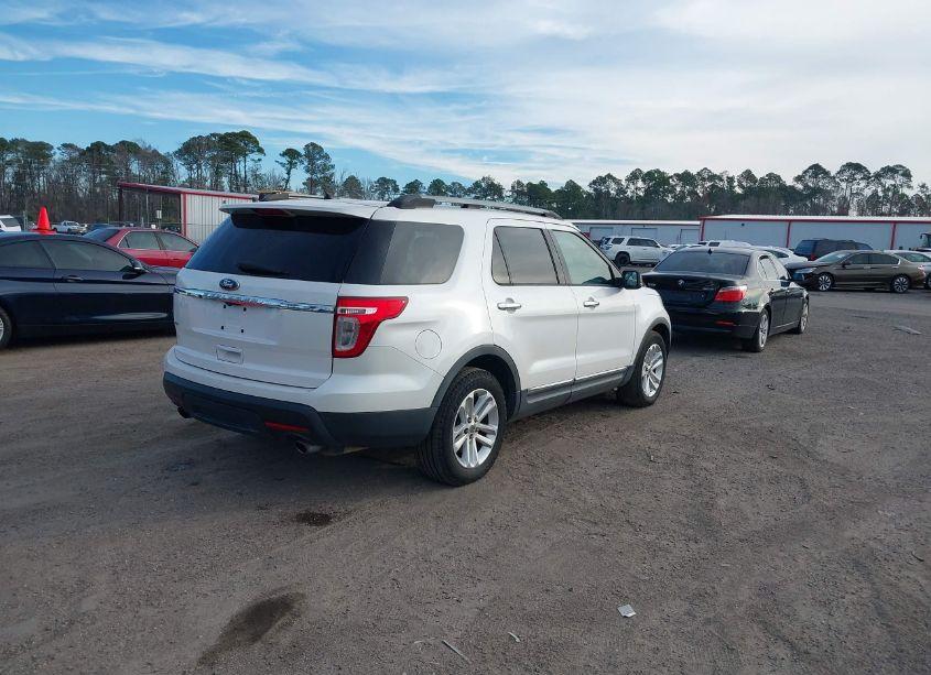 Photo 4 of 2011 Ford Explorer XLT (VIN 1FMHK7D88BGA92101)