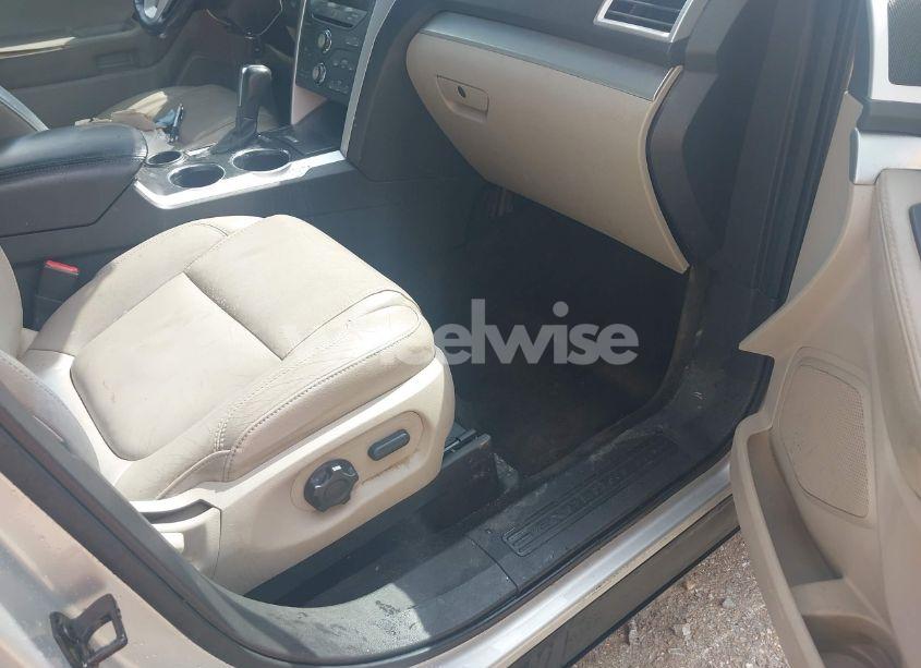 Photo 5 of 2012 Ford Explorer XLT (VIN 1FMHK7D88CGA71153)