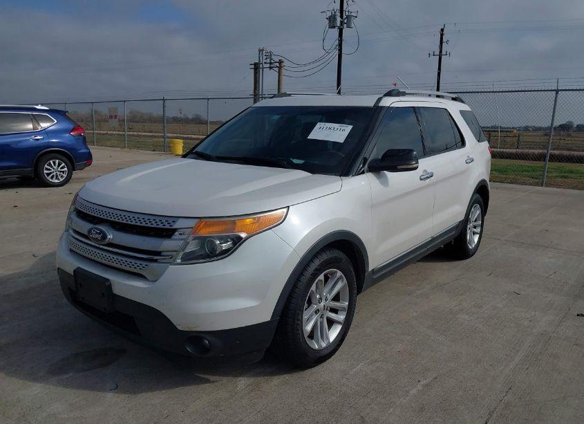 Photo 2 of 2012 Ford Explorer XLT (VIN 1FMHK7D89CGA13102)