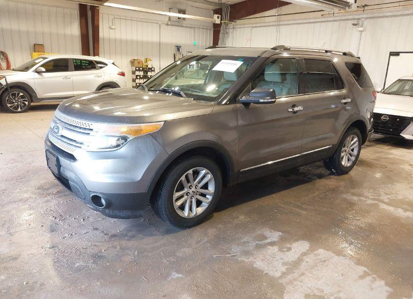 Photo 2 of 2012 Ford Explorer XLT (VIN 1FMHK7D89CGA41224)