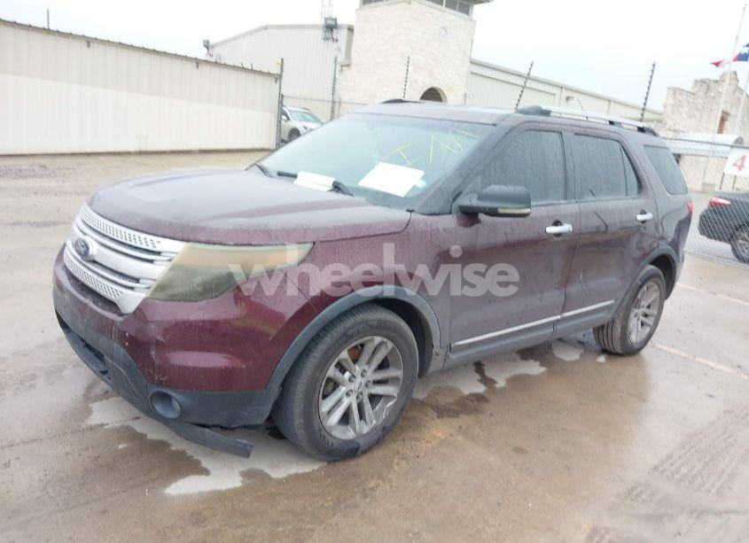 Photo 2 of 2011 Ford Explorer XLT (VIN 1FMHK7D8XBGA28125)