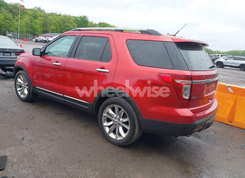 Photo 3 of 2012 Ford Explorer XLT (VIN 1FMHK7D8XCGA23931)