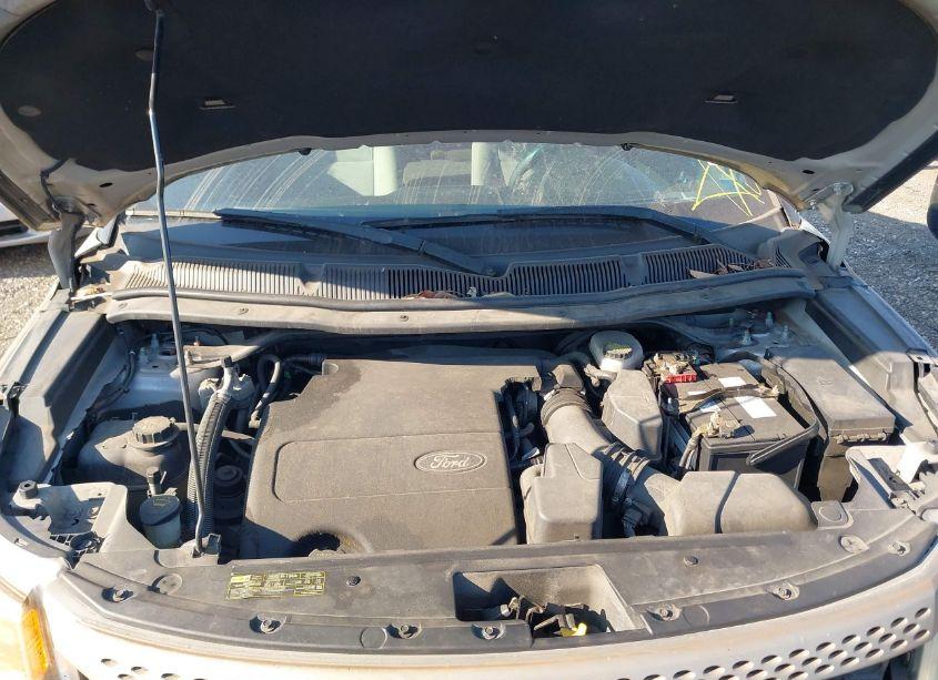 Photo 10 of 2011 Ford Explorer (VIN 1FMHK8B80BGA47937)