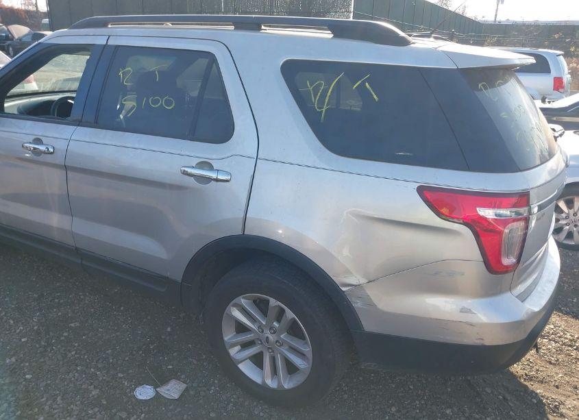 Photo 3 of 2011 Ford Explorer (VIN 1FMHK8B80BGA47937)