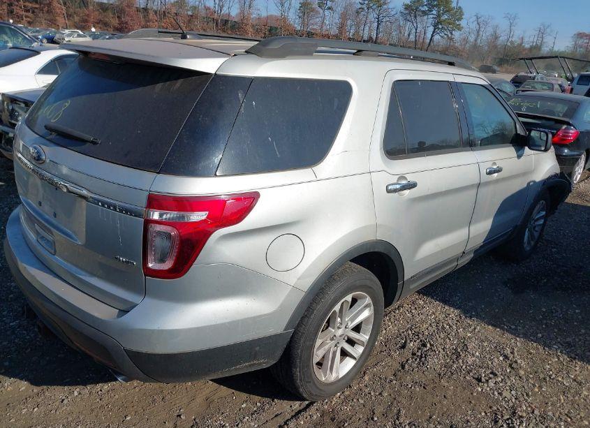 Photo 4 of 2011 Ford Explorer (VIN 1FMHK8B80BGA47937)