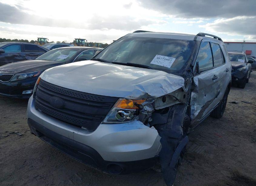 Photo 2 of 2011 Ford Explorer (VIN 1FMHK8B83BGA03172)