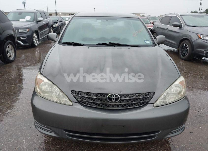 Photo 6 of 2002 Toyota Camry LE (VIN 1FMHK8B85CG******)