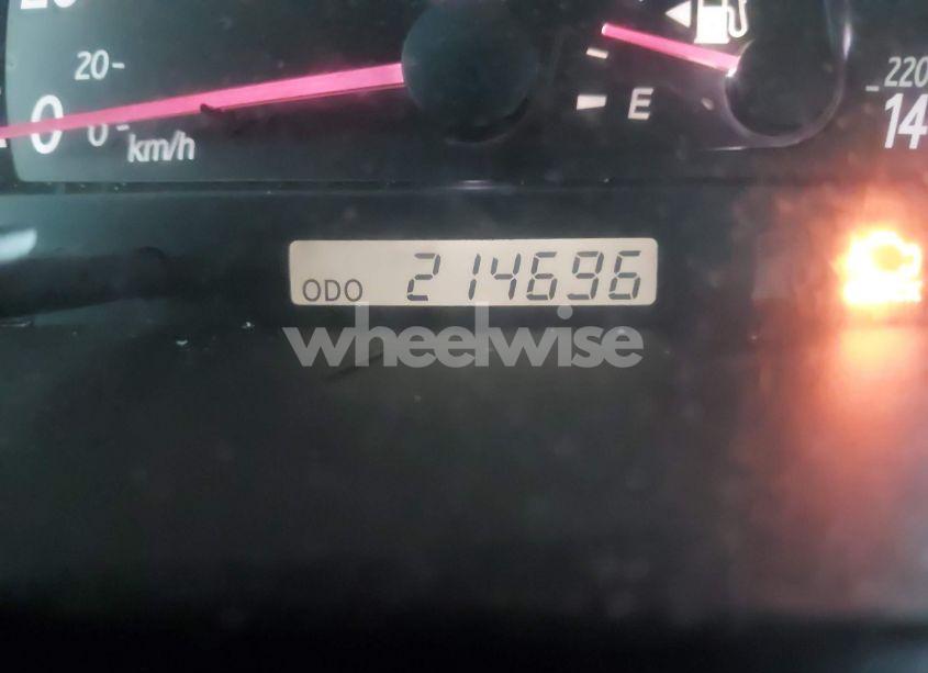 Photo 7 of 2002 Toyota Camry LE (VIN 1FMHK8B85CG******)