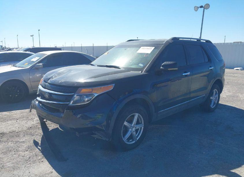 Photo 2 of 2011 Ford Explorer XLT (VIN 1FMHK8D80BGA36210)