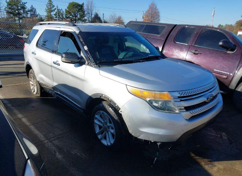 2011 Ford Explorer XLT (VIN 1FMHK8D80BGA66520) main photo